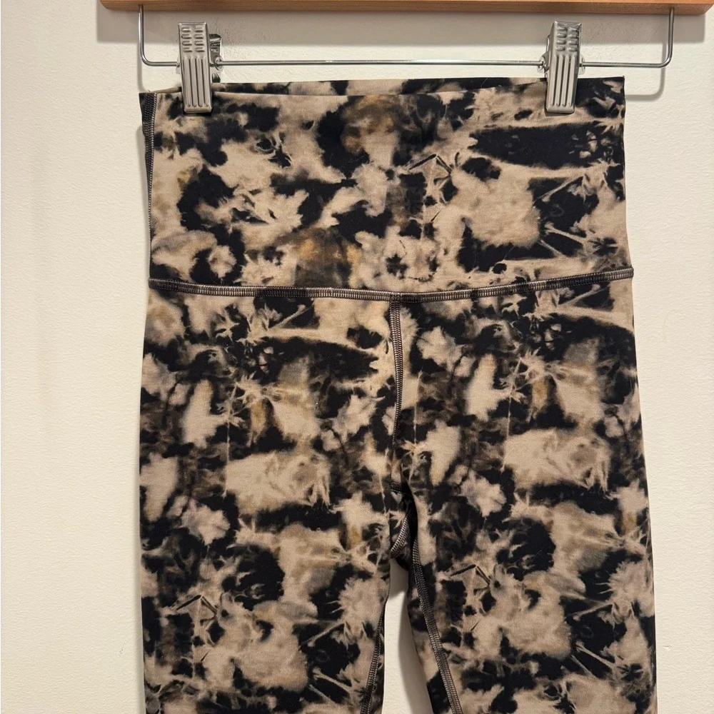 Lululemon Wunder Train High Rise Tight 25